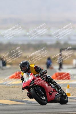 media/Mar-02-2025-Race Pace (Sun) [[8bec80ae00]]/12-Vested (Turn 2) 1111am/